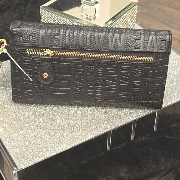 Steve Madden Logo Bar Trifold Wallet - Picture 8 of 8